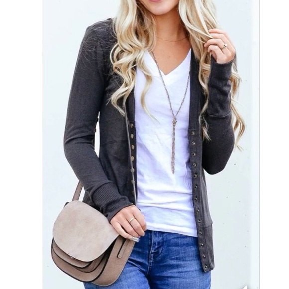 Jackets & Blazers - Long sleeves charcoal snap closure cardigan
